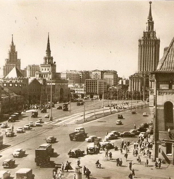 Москва. Комсомольская площадь